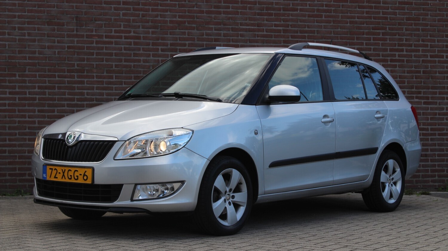 Skoda Fabia Station 2012 72-XGG-6 1