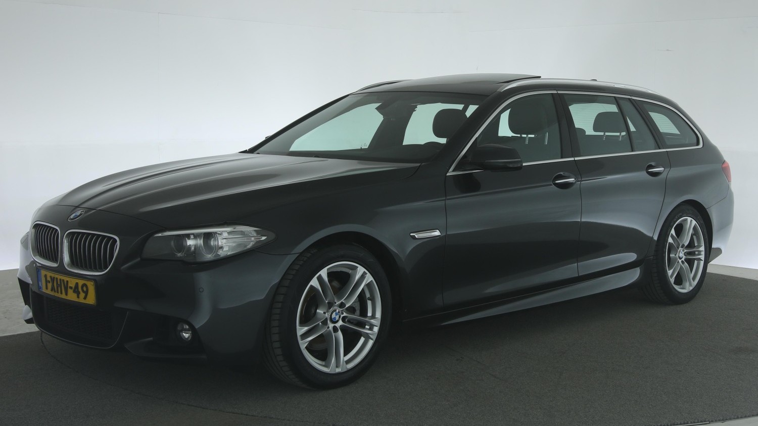 BMW 5-serie Station 2014 1-XHV-49 1