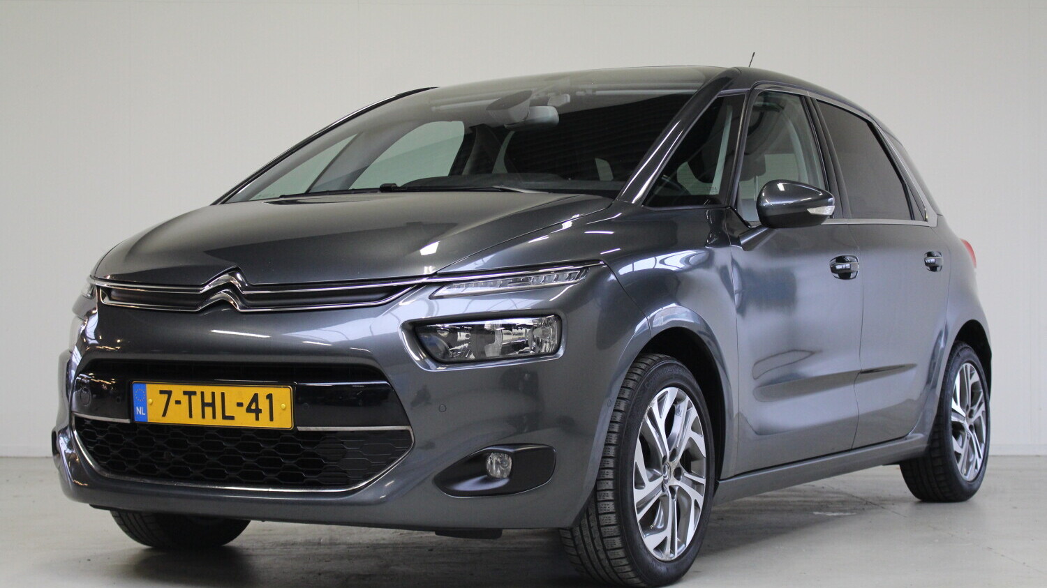 Citroen C4 Picasso MPV 2014 7-THL-41 1
