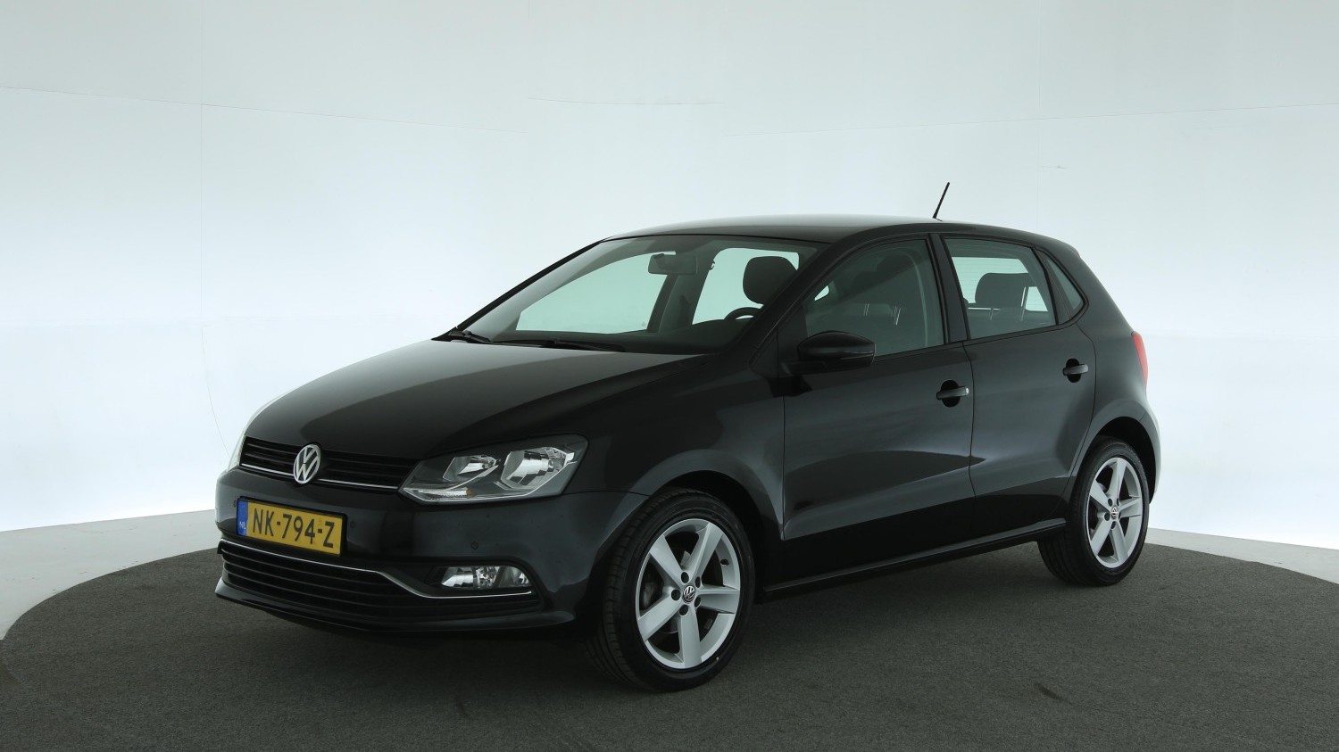 Volkswagen Polo Hatchback 2017 NK-794-Z 1
