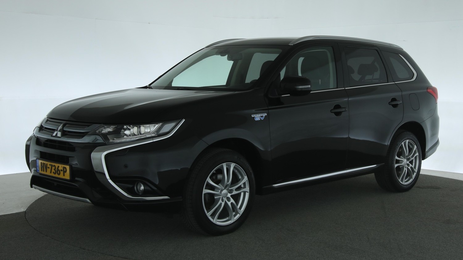 Mitsubishi Outlander SUV / Terreinwagen 2015 HV-736-P 1