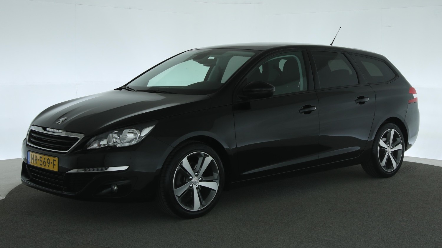 Peugeot 308 Station 2015 HR-569-F 1