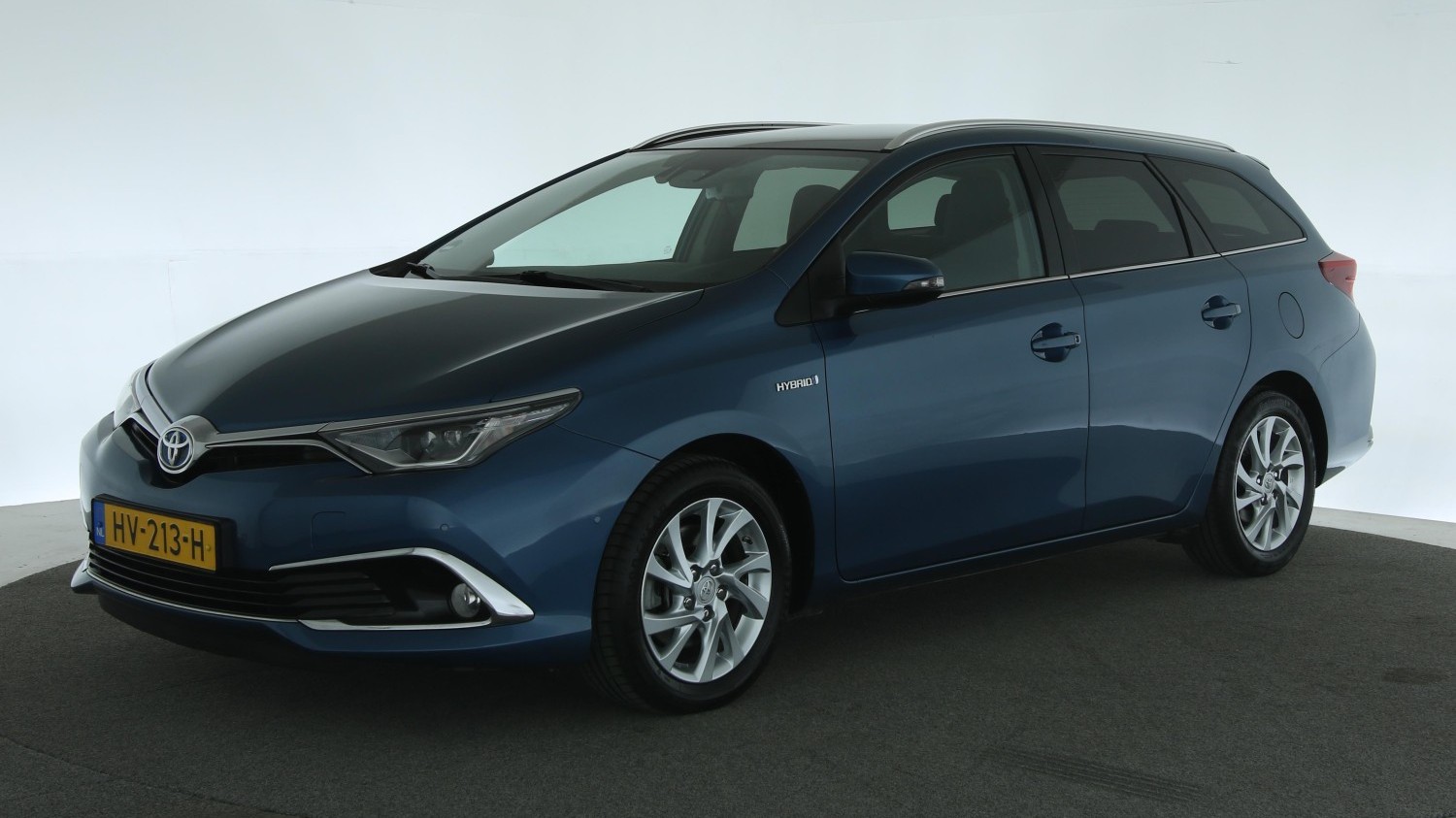 Toyota Auris Station 2015 HV-213-H 1