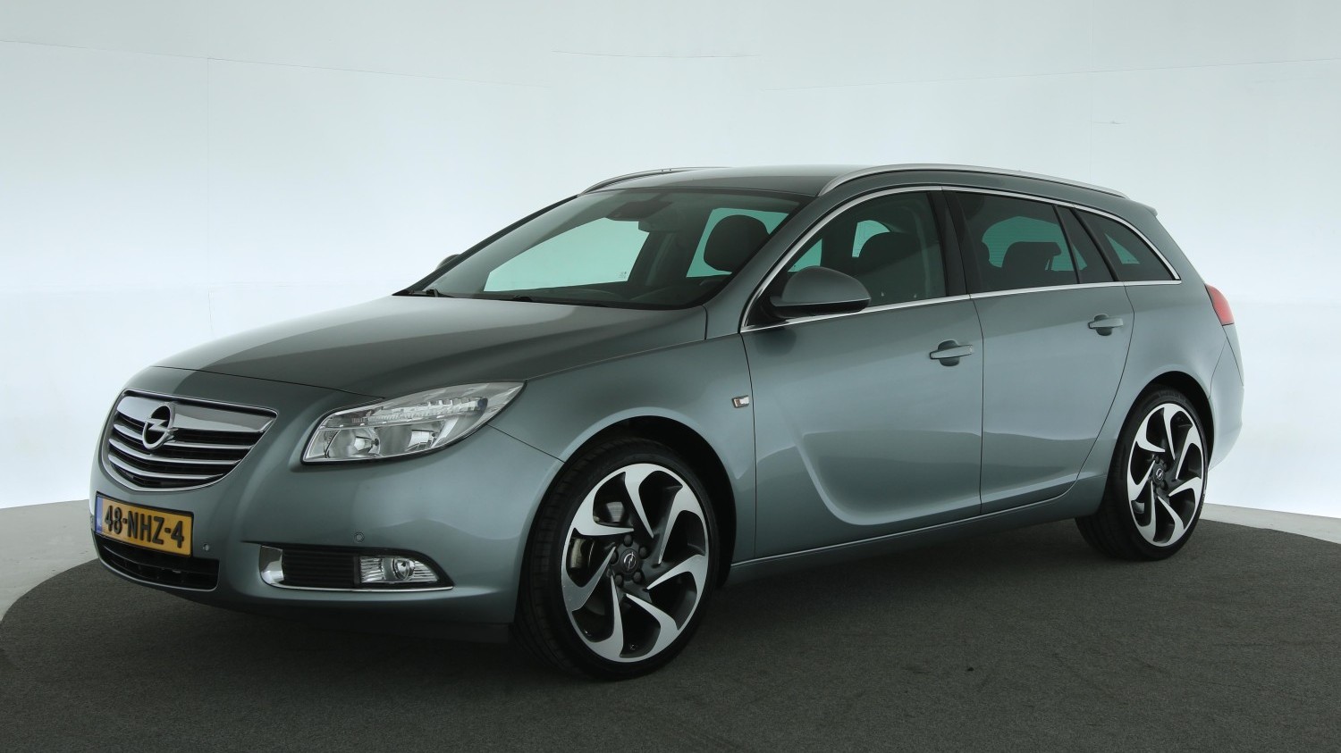 Opel Insignia Station 2010 48-NHZ-4 1