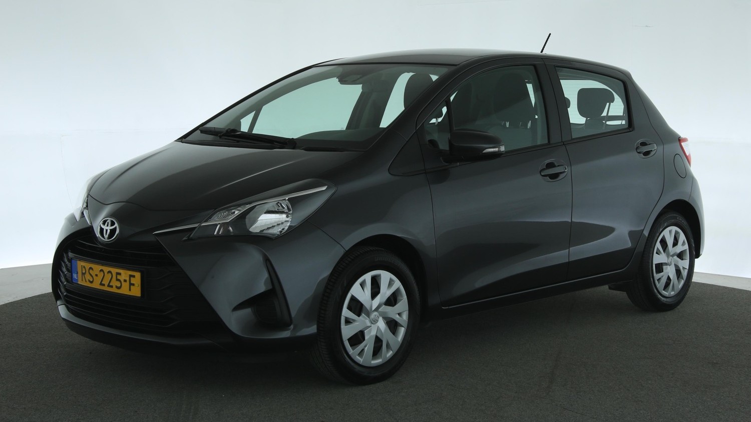 Toyota Yaris Hatchback 2018 RS-225-F 1