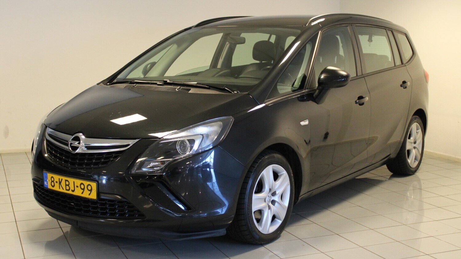 Opel Zafira MPV 2013 8-KBJ-99 1