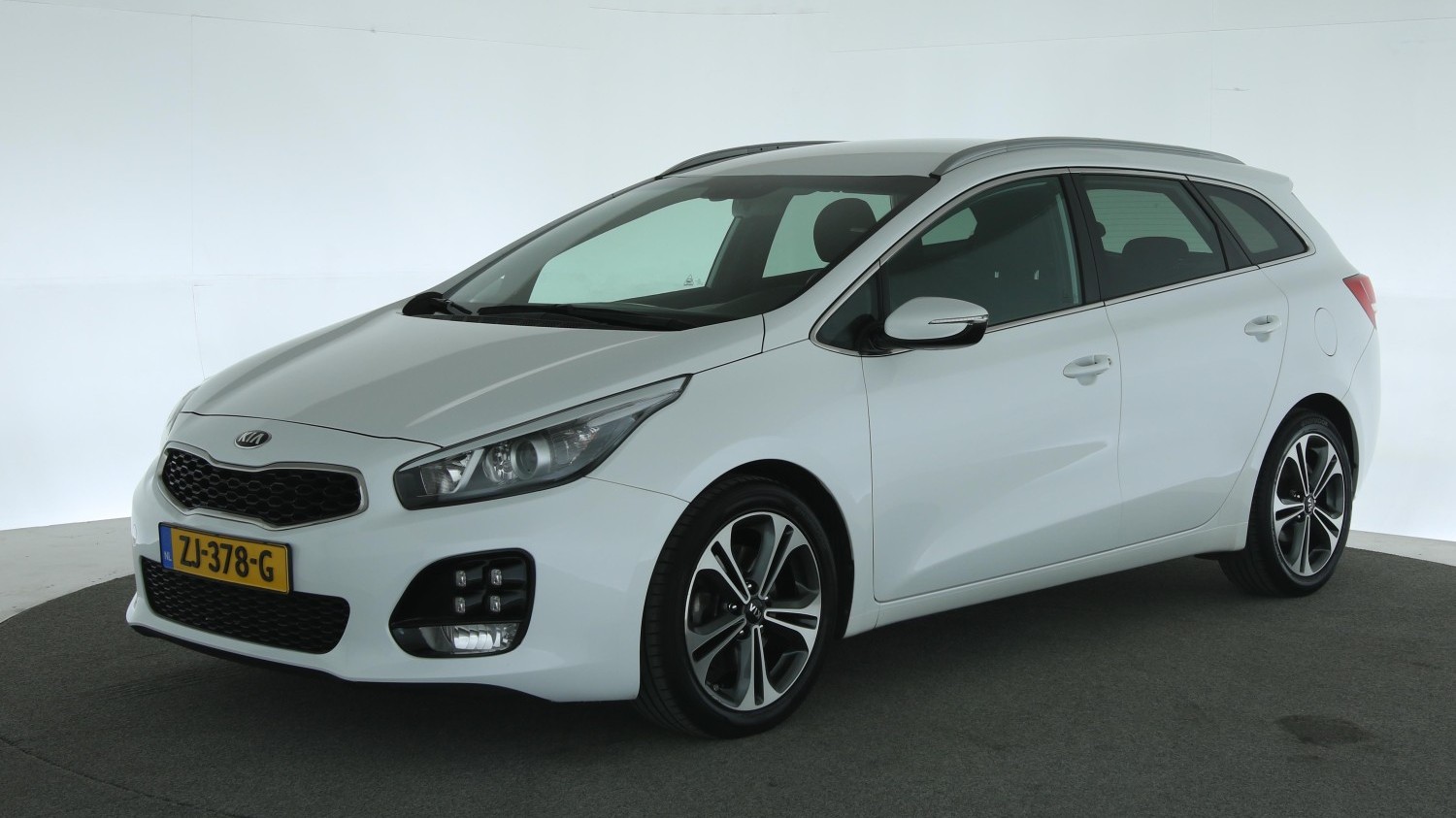 Kia Cee d Station 2015 ZJ-378-G 1