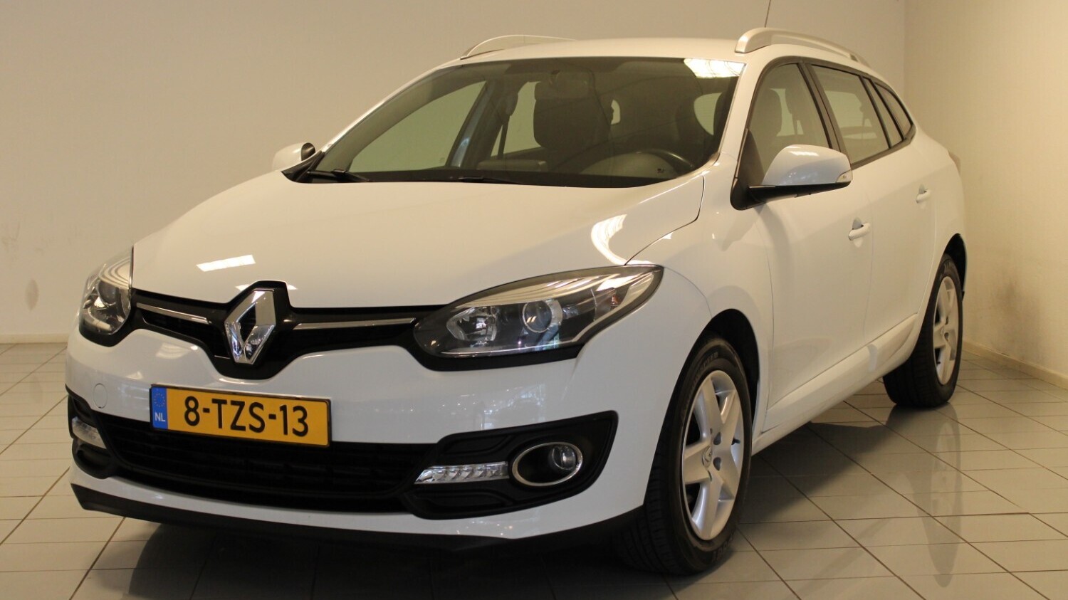 Renault Mégane Hatchback 2014 8-TZS-13 1