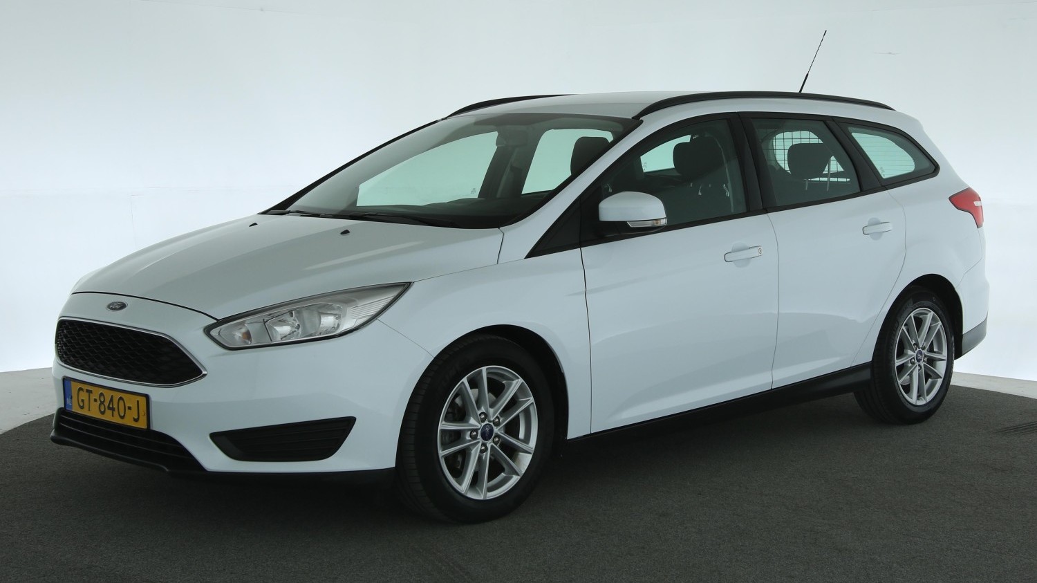 Ford Focus Station 2015 GT-840-J 1
