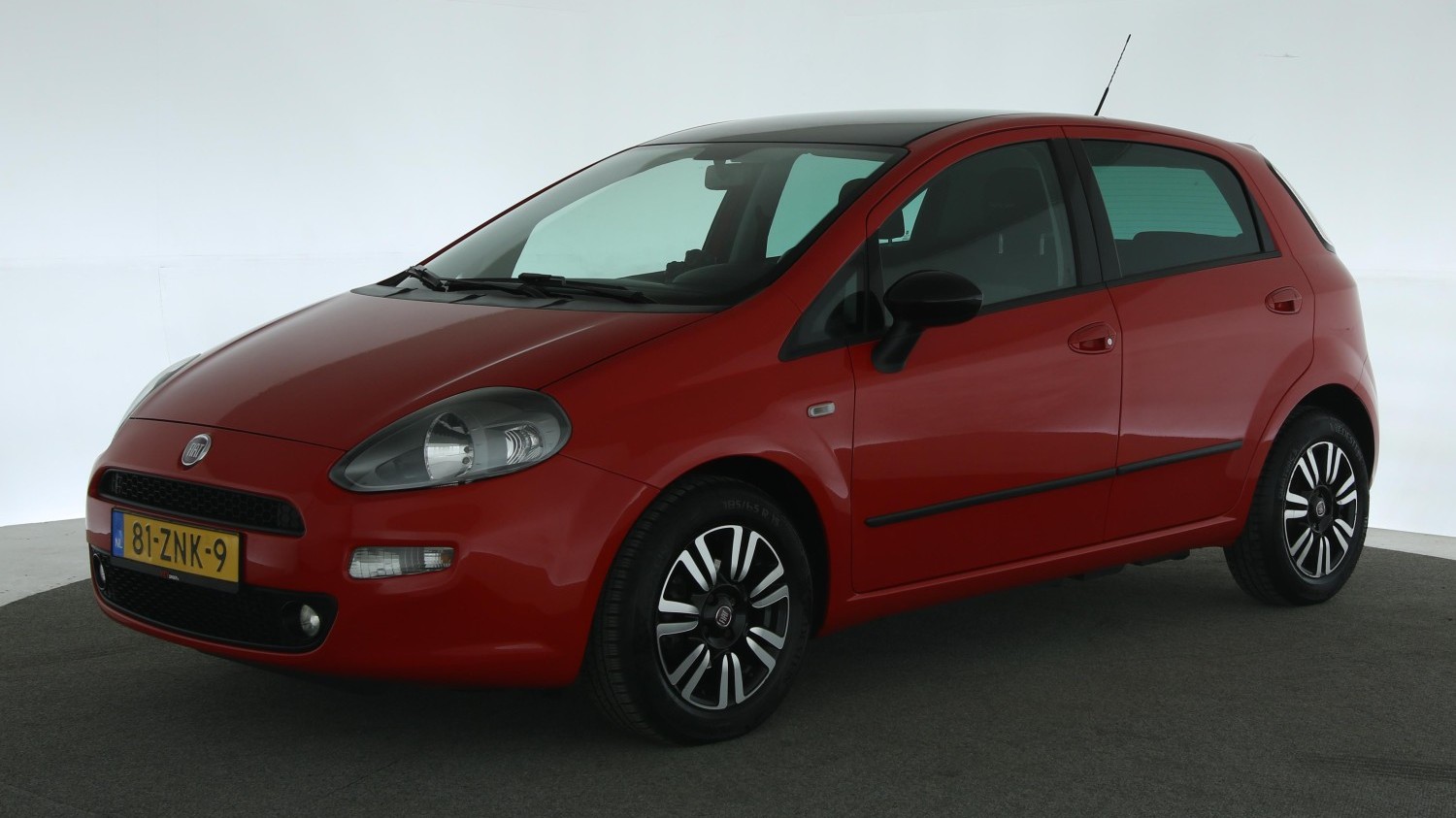 Fiat Punto Evo Hatchback 2012 81-ZNK-9 1