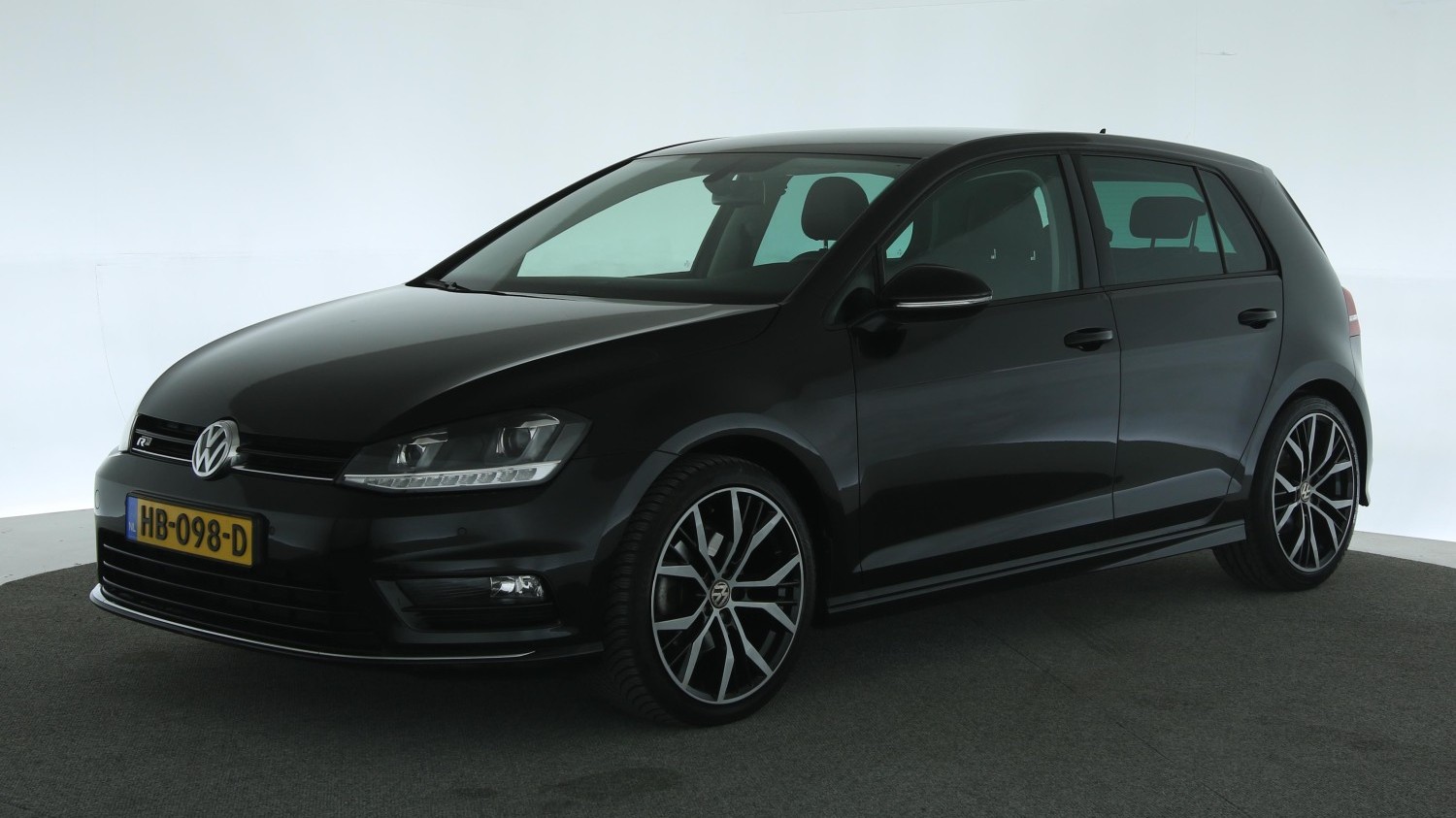 Volkswagen Golf Hatchback 2015 HB-098-D 1