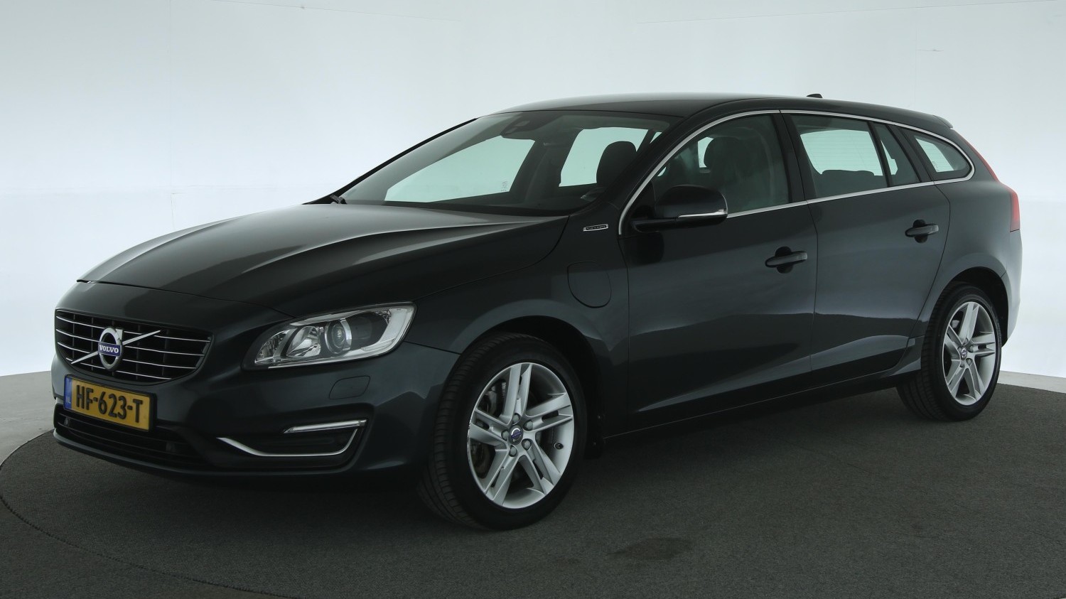 Volvo V60 Station 2015 HF-623-T 1