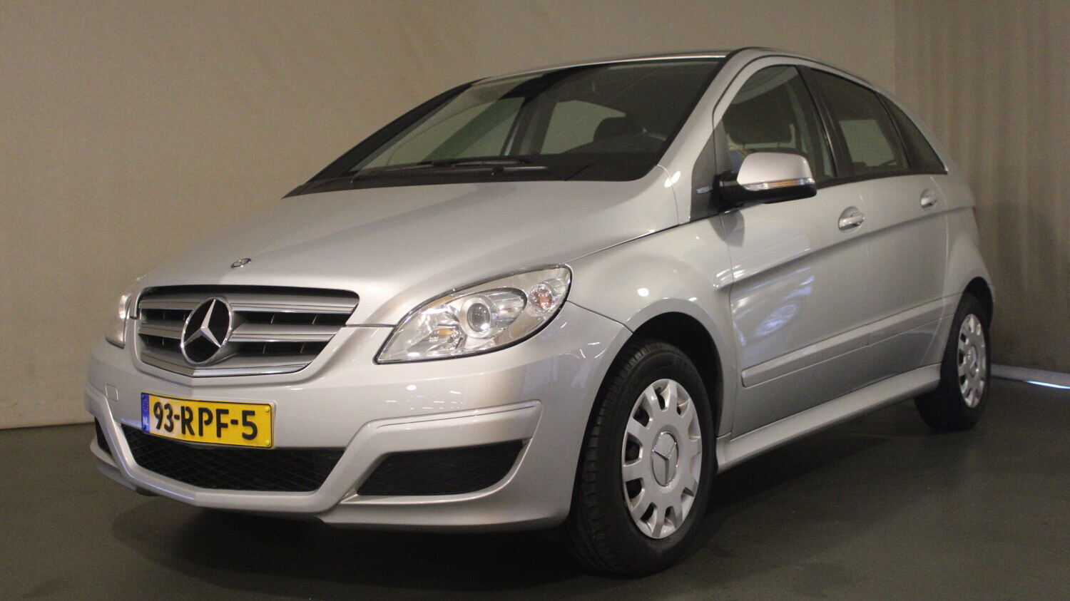 Mercedes-Benz B-klasse MPV 2011 93-RPF-5 1