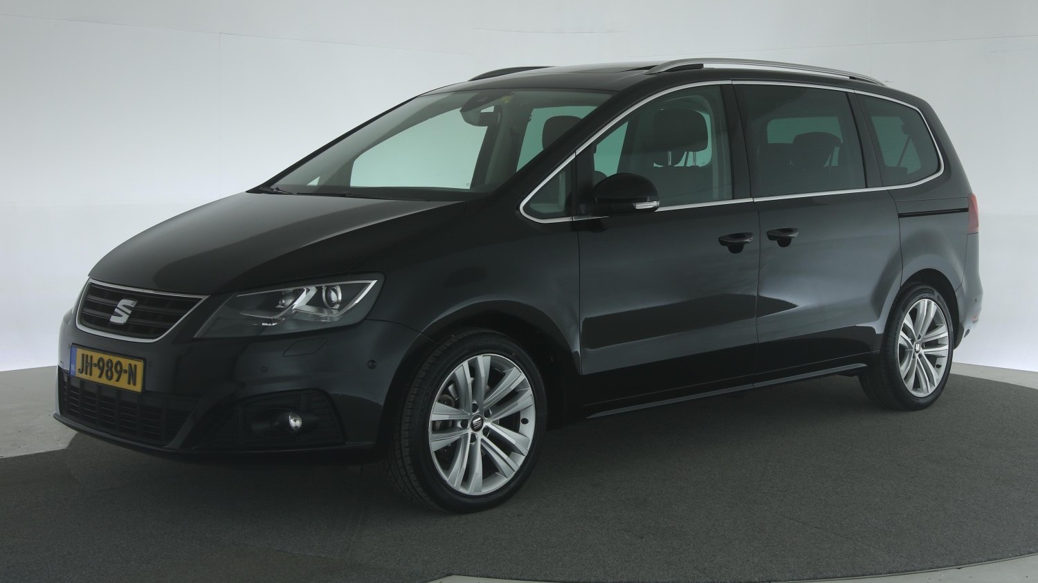 Seat Alhambra MPV 2016 JH-989-N 1