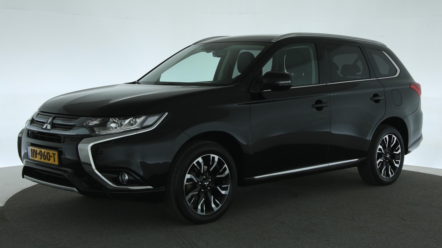 Mitsubishi Outlander SUV / Terreinwagen 2015 HV-960-T 1