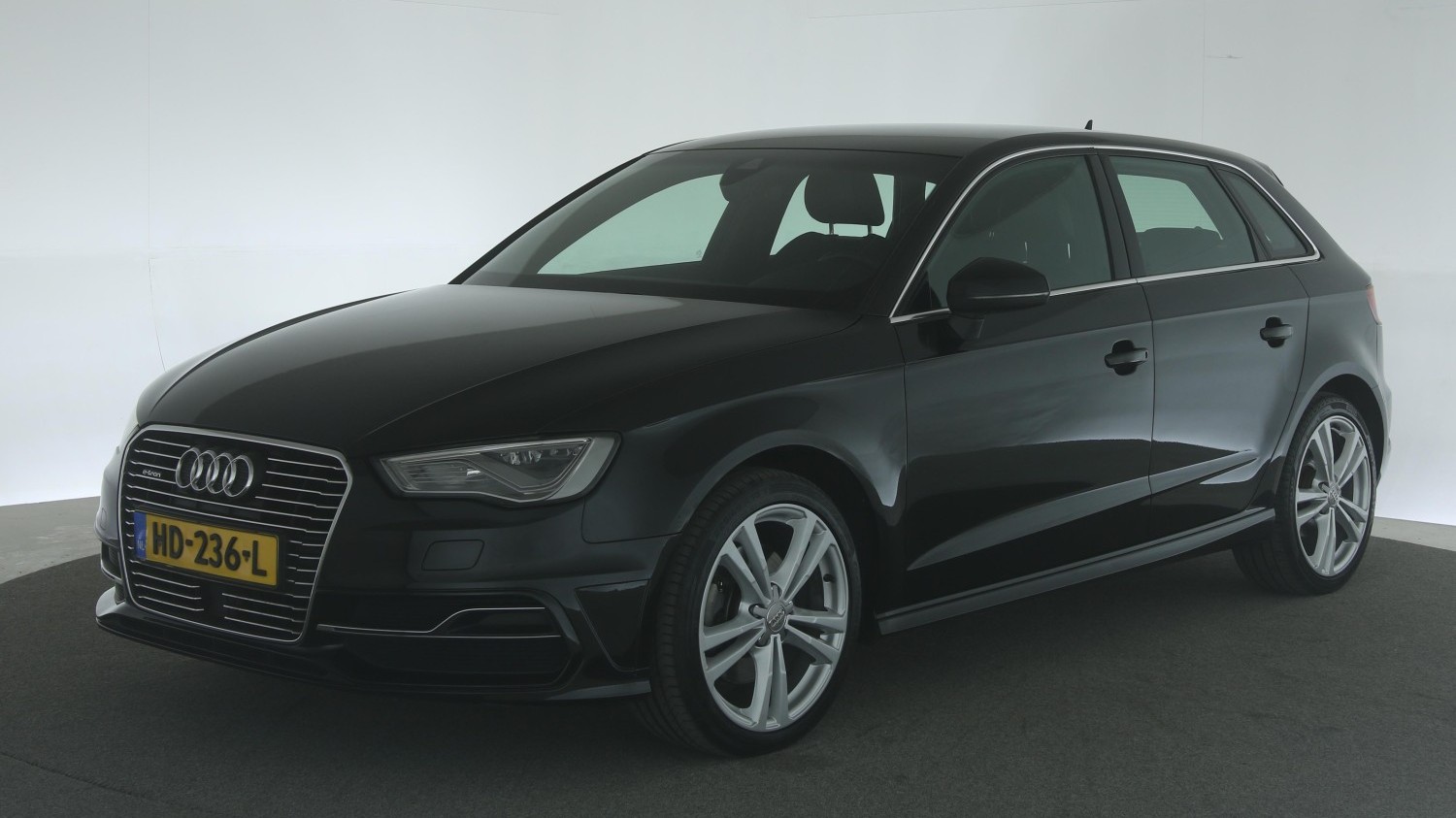 Audi A3 Hatchback 2015 HD-236-L 1