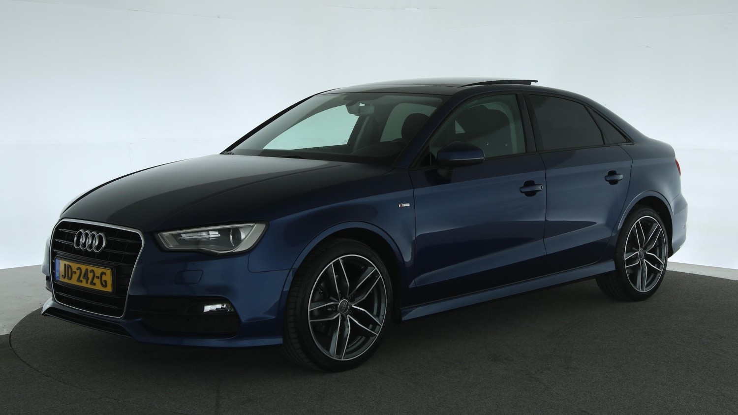 Audi A3 Sedan 2016 JD-242-G 1