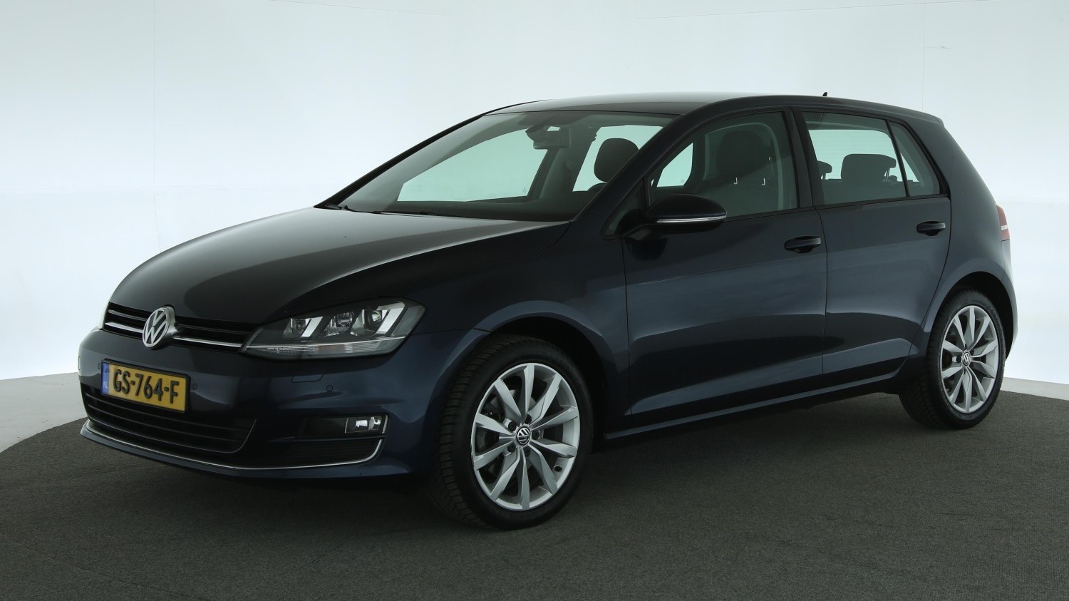 Volkswagen Golf Hatchback 2015 GS-764-F 1
