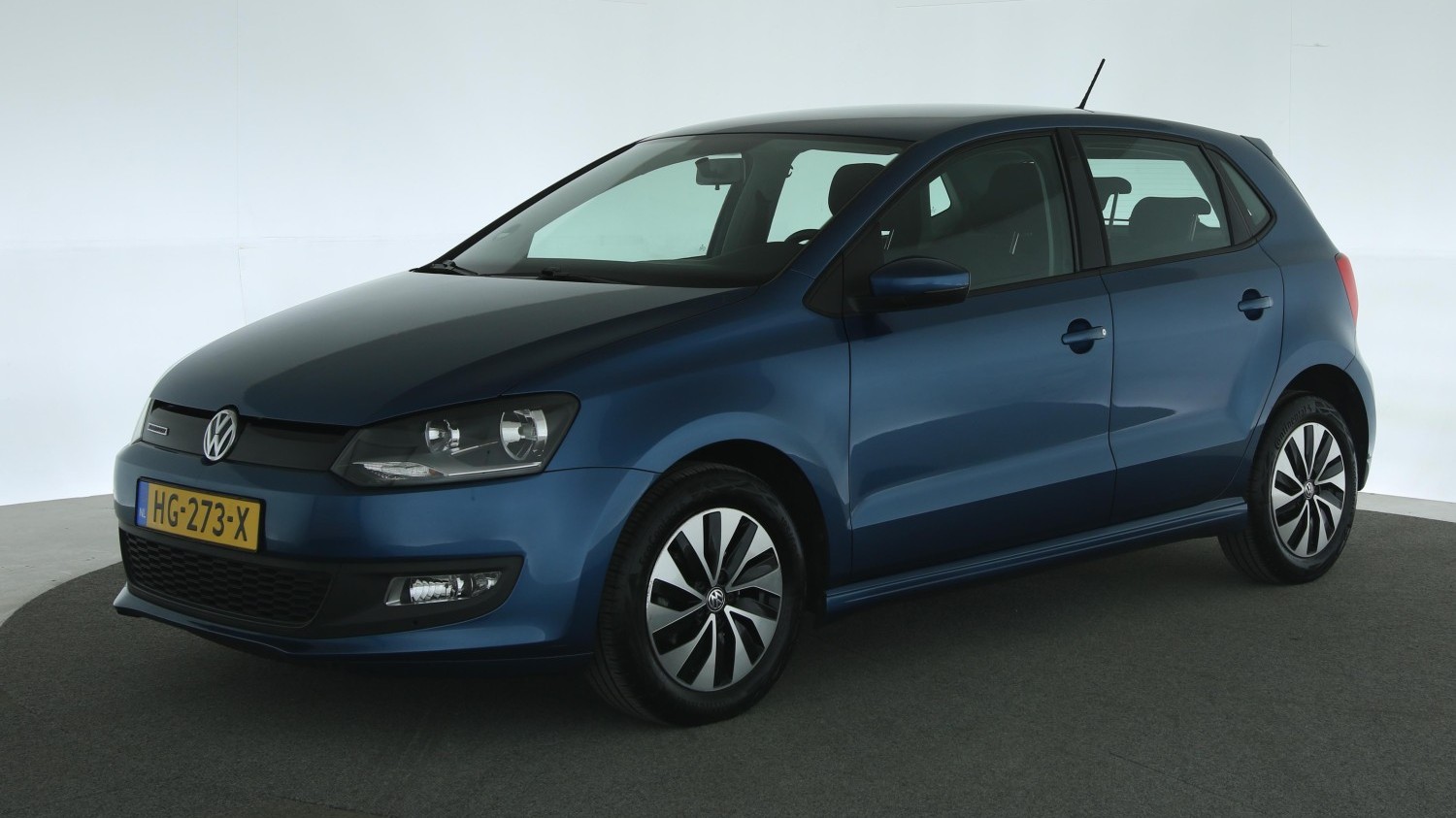 Volkswagen Polo Hatchback 2015 HG-273-X 1