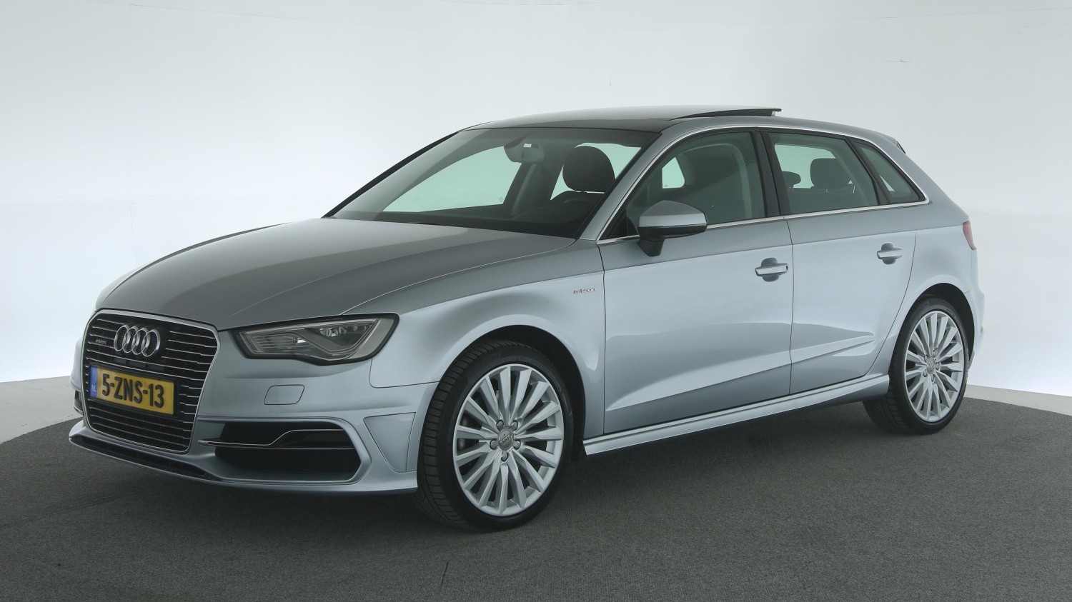 Audi A3 Hatchback 2015 5-ZNS-13 1