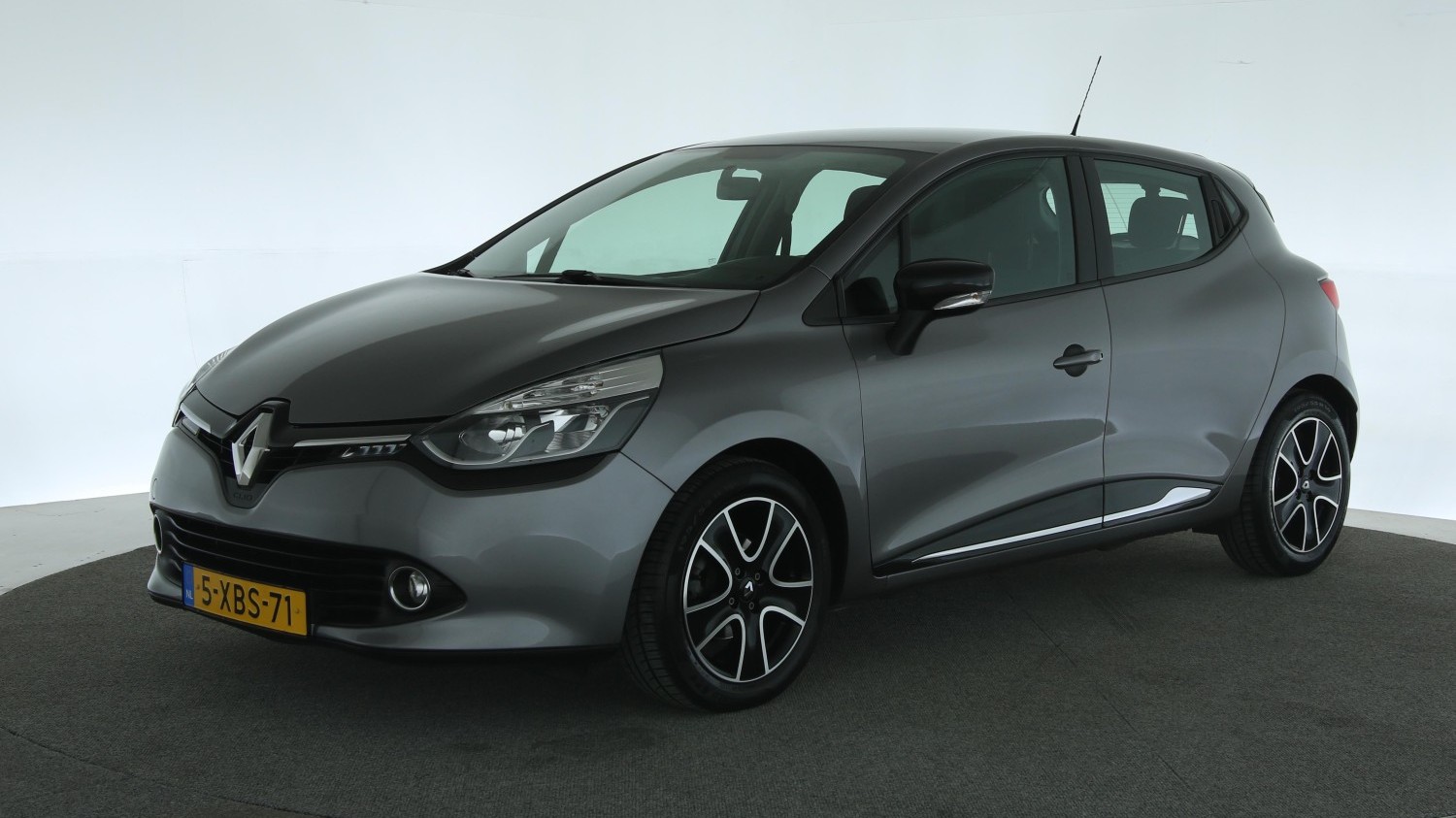 Renault Clio Hatchback 2014 5-XBS-71 1