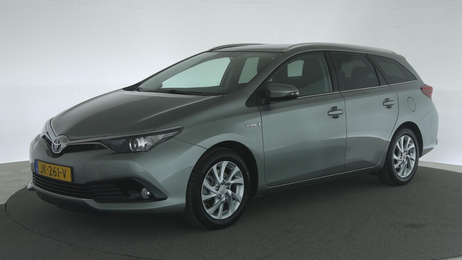 Toyota Auris Station 2016 JK-261-V 1