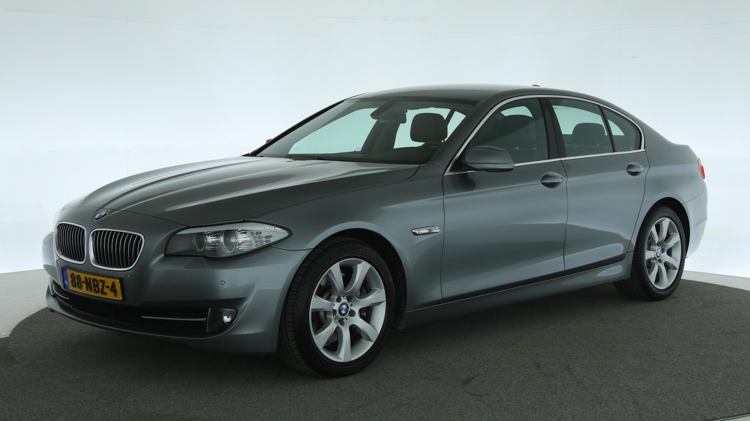 BMW 5-serie Sedan 2010 88-NBZ-4 1