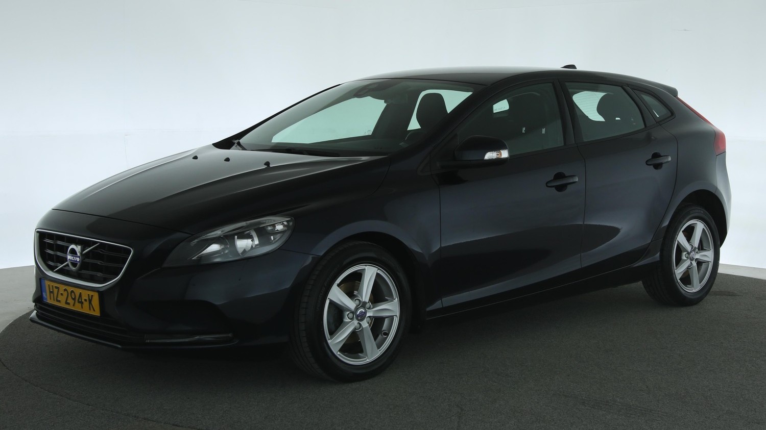 Volvo V40 Hatchback 2015 HZ-294-K 1