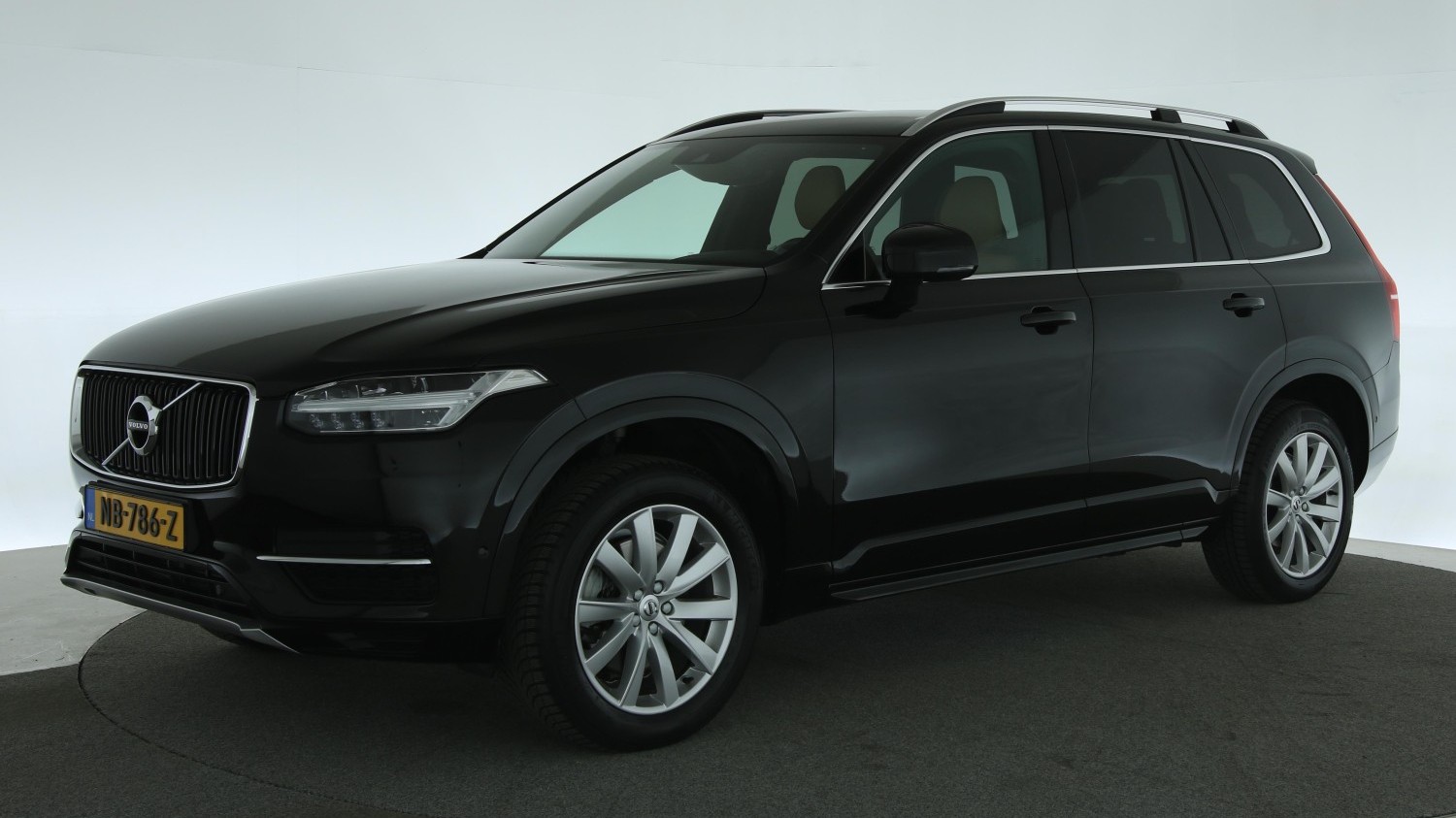 Volvo XC90 SUV / Terreinwagen 2017 NB-786-Z 1