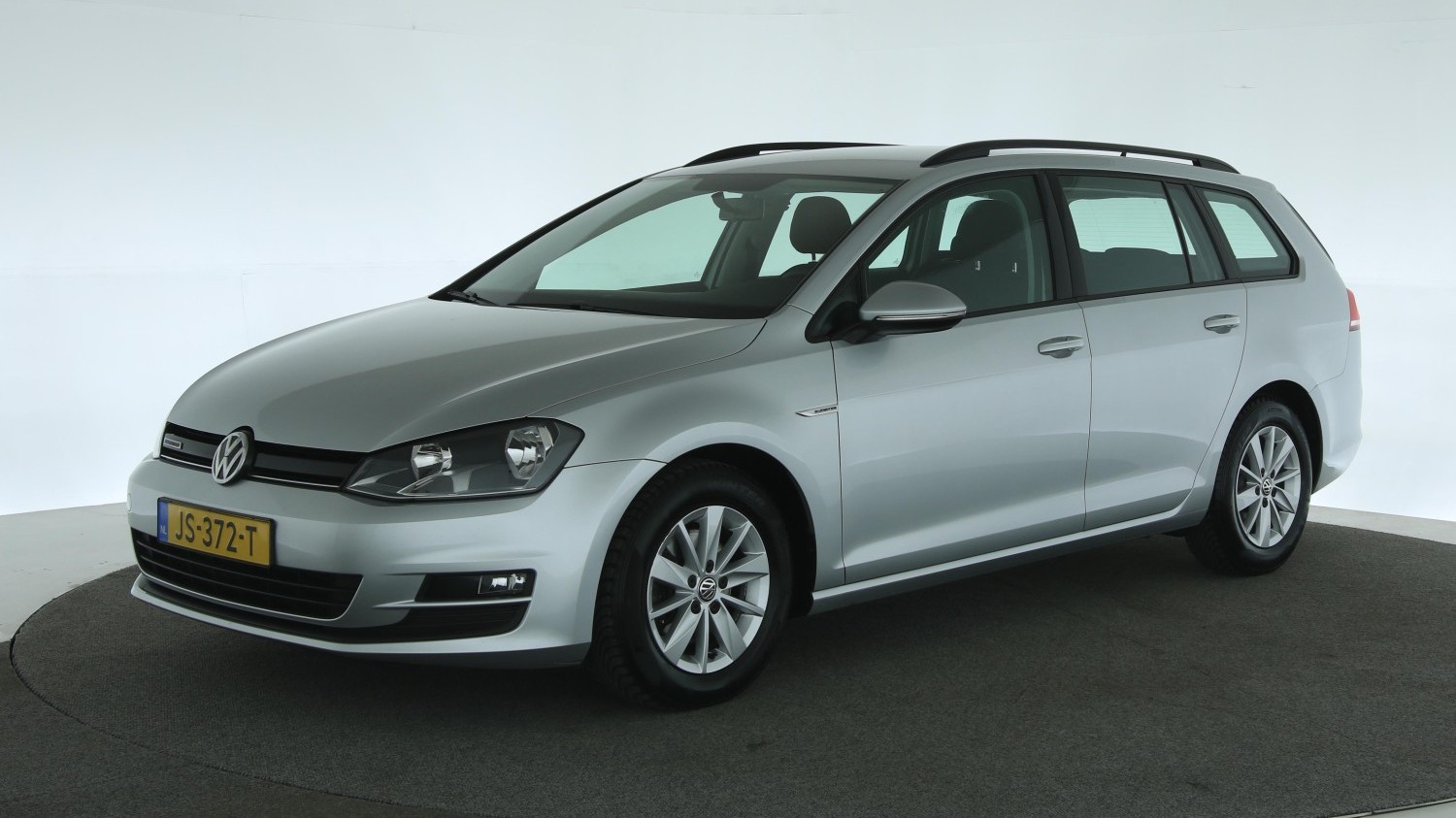 Volkswagen Golf Station 2016 JS-372-T 1