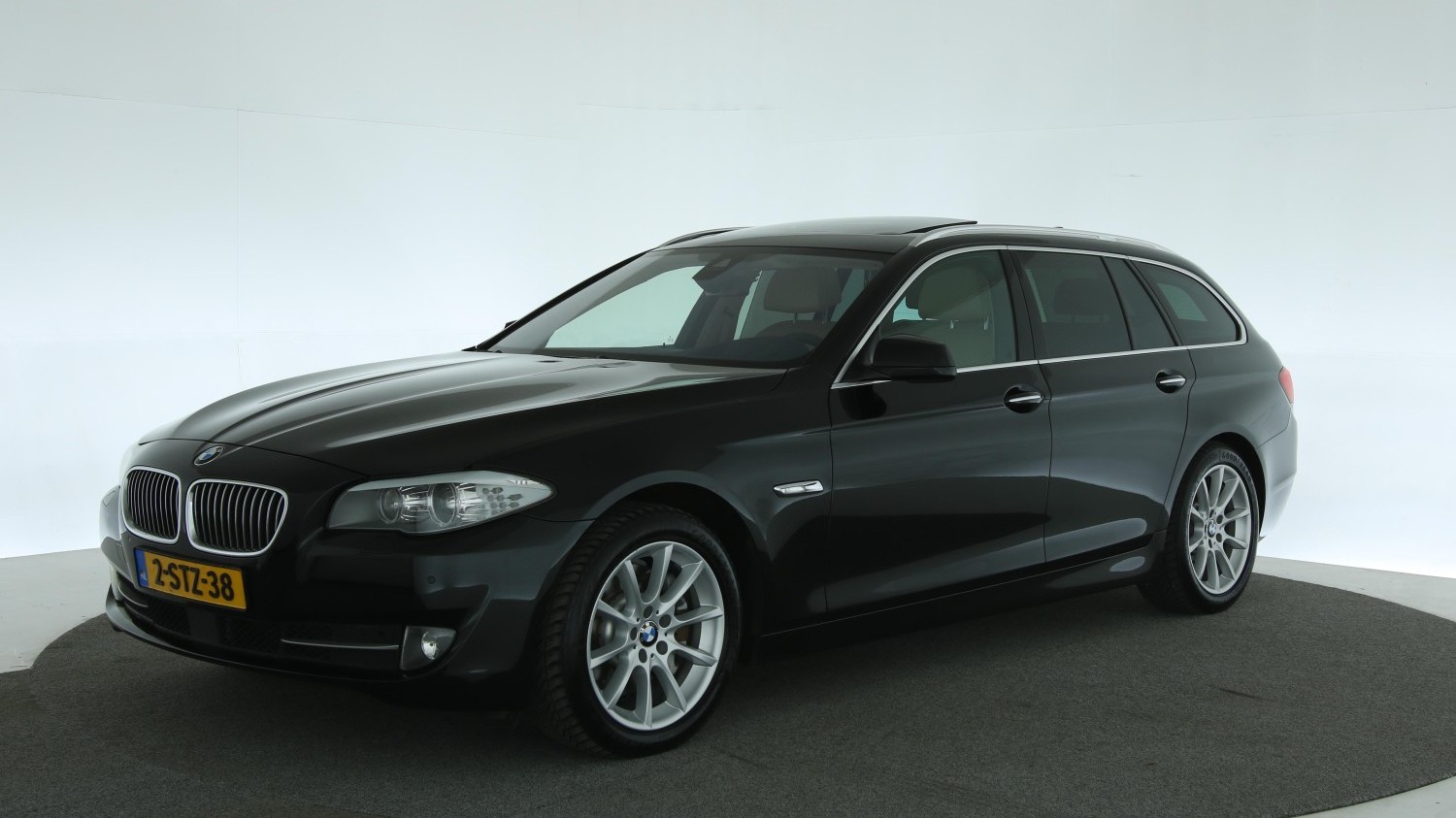 BMW 5-serie Station 2012 2-STZ-38 1