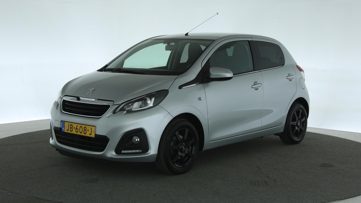 Peugeot 108 Hatchback 2016 JB-608-J 1