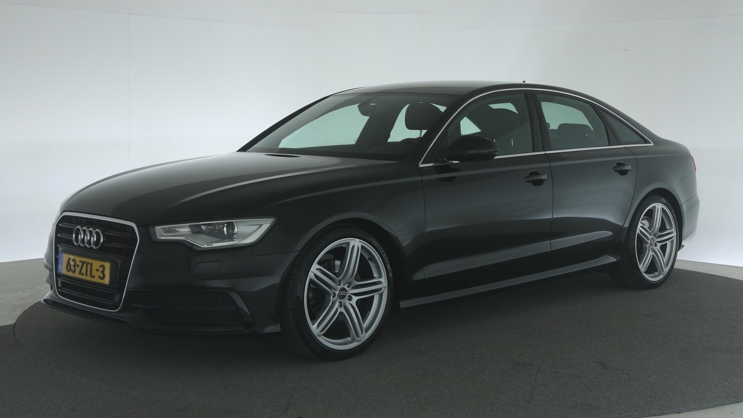 Audi A6 Sedan 2013 63-ZTL-3 1