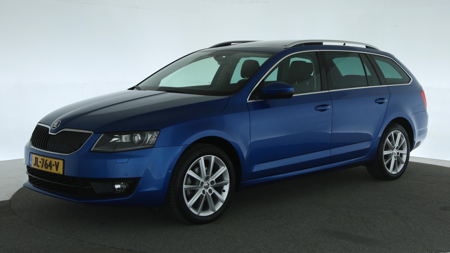 Skoda Octavia Station 2016 JL-764-V 1