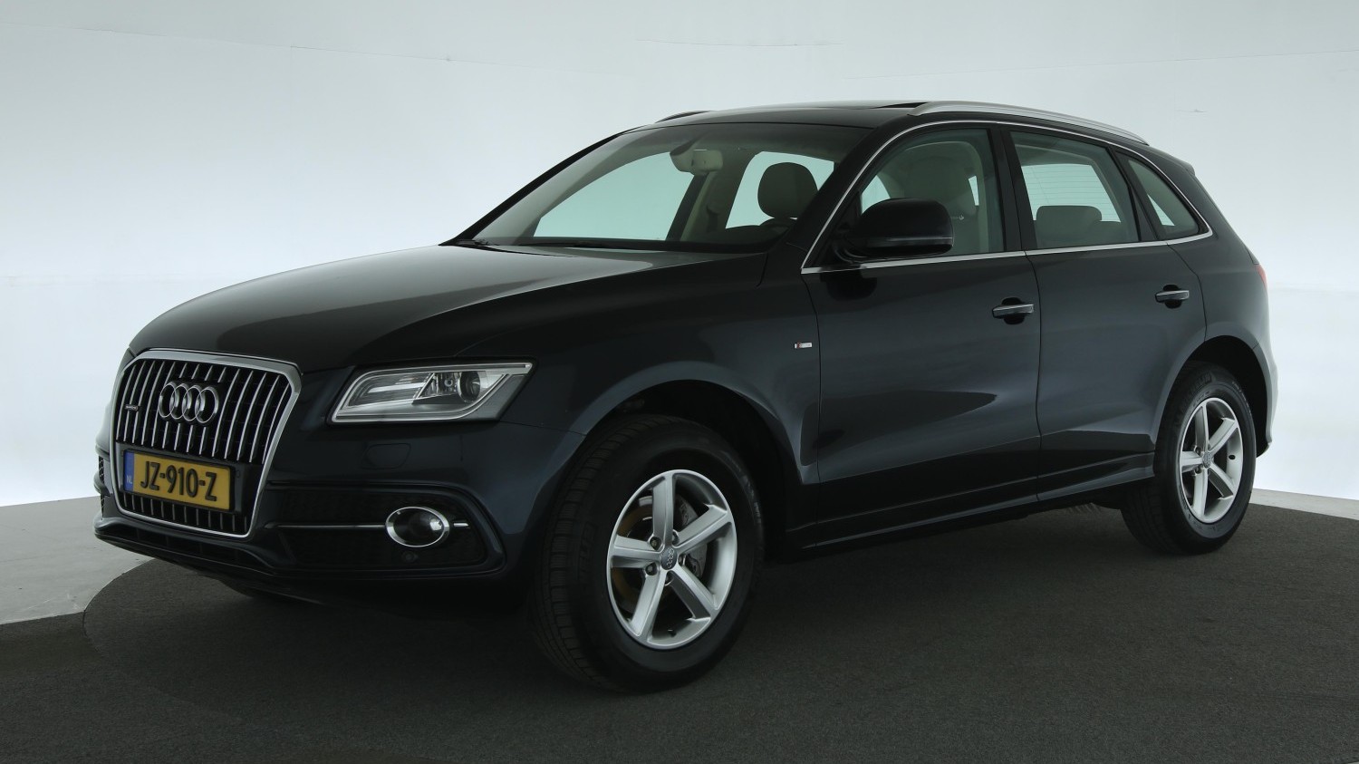 Audi Q5 SUV / Terreinwagen 2016 JZ-910-Z 1