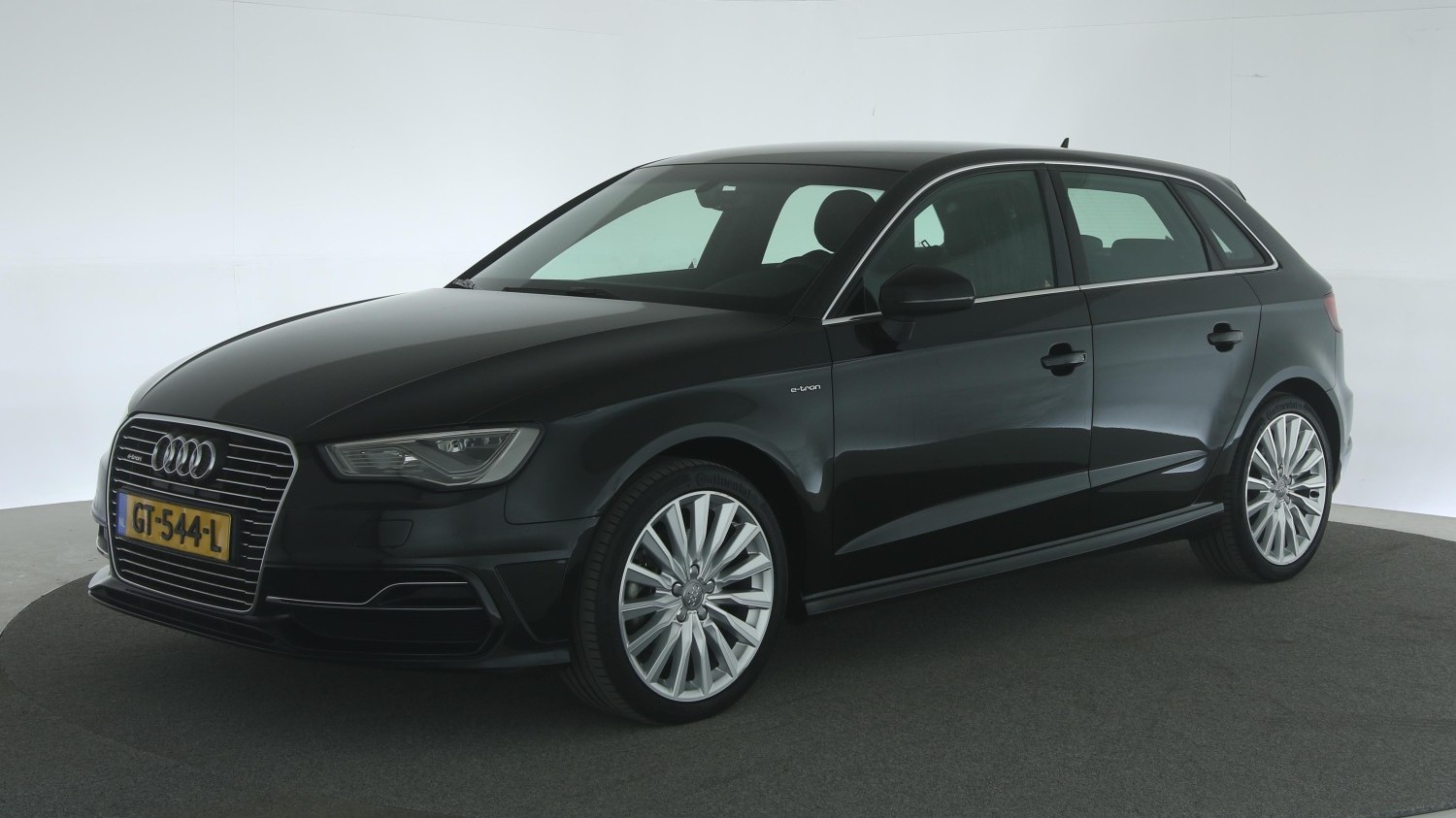 Audi A3 Hatchback 2015 GT-544-L 1