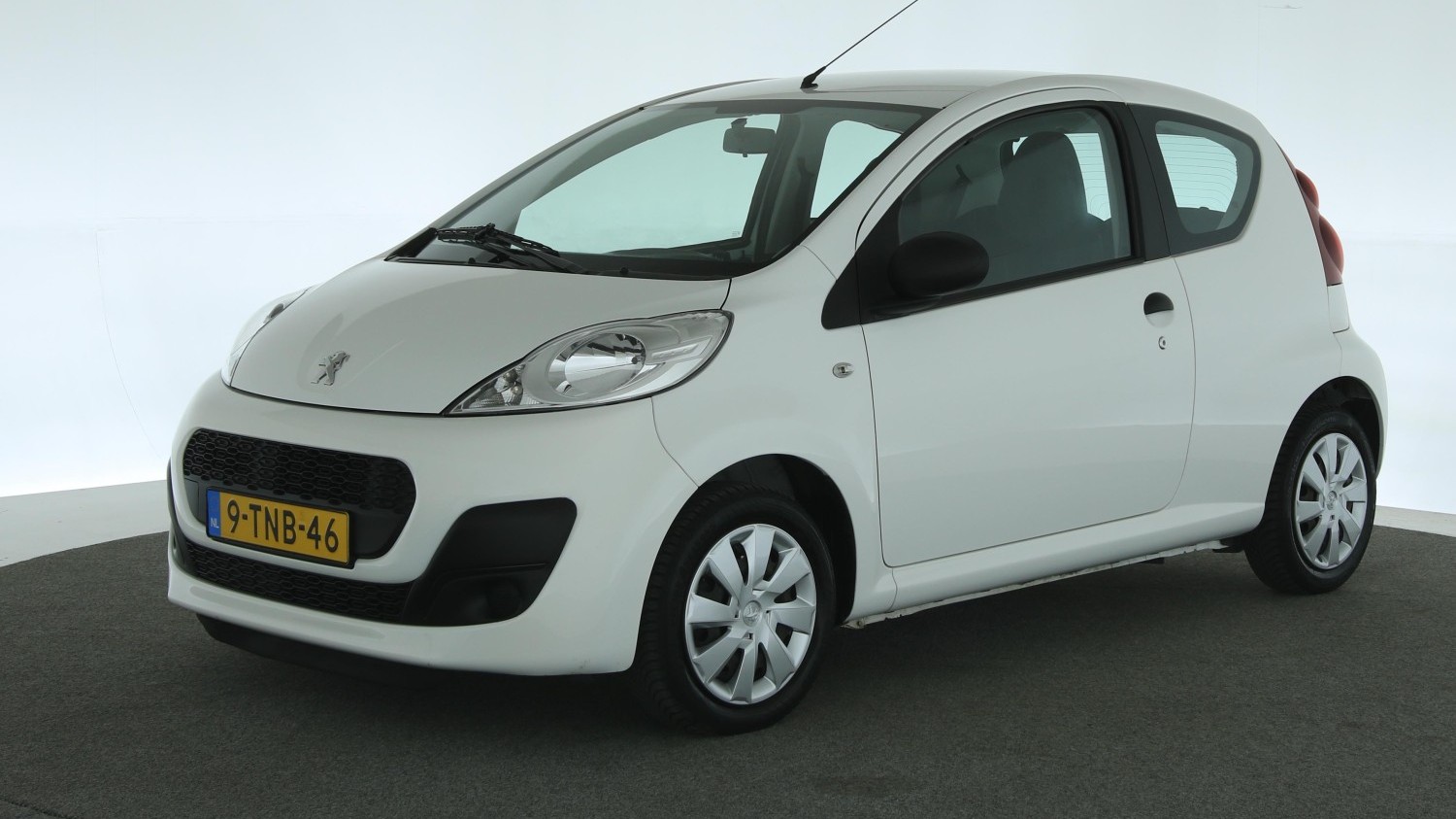 Peugeot 107 Hatchback 2014 9-TNB-46 1