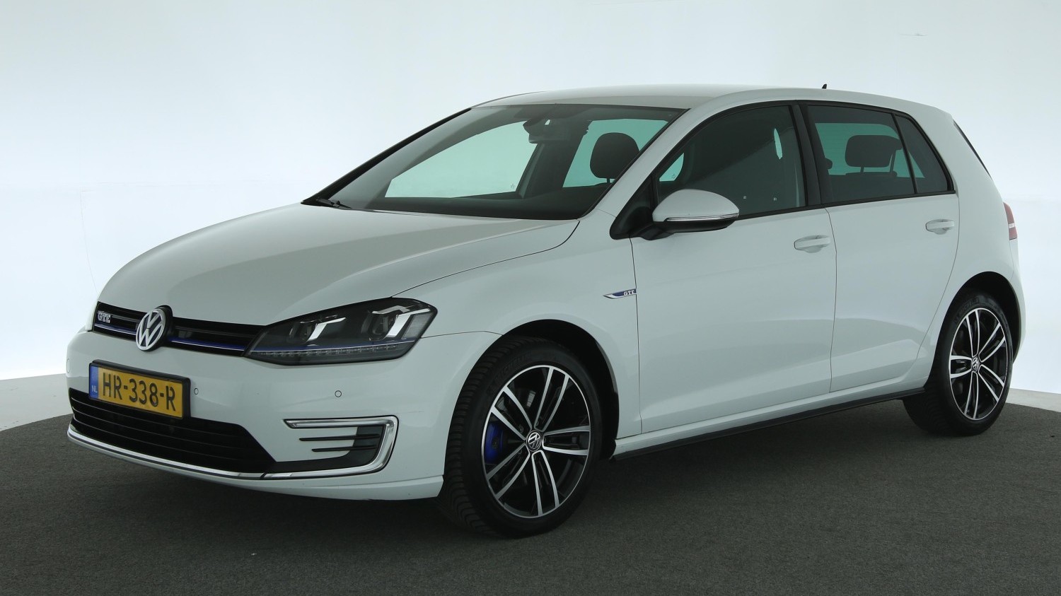 Volkswagen Golf Hatchback 2015 HR-338-R 1