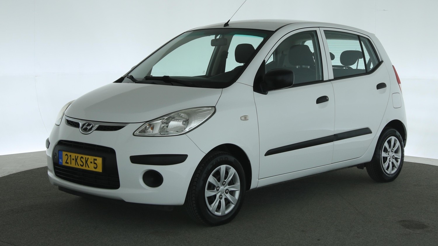 Hyundai i10 Hatchback 2010 21-KSK-5 1
