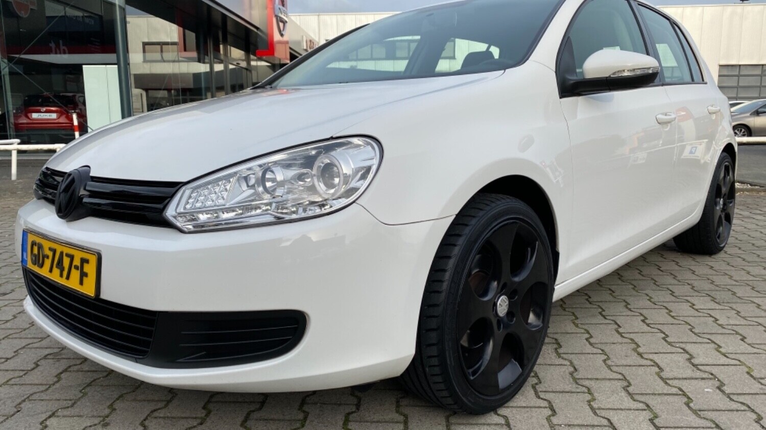 Volkswagen Golf Hatchback 2009 GD-747-F 1