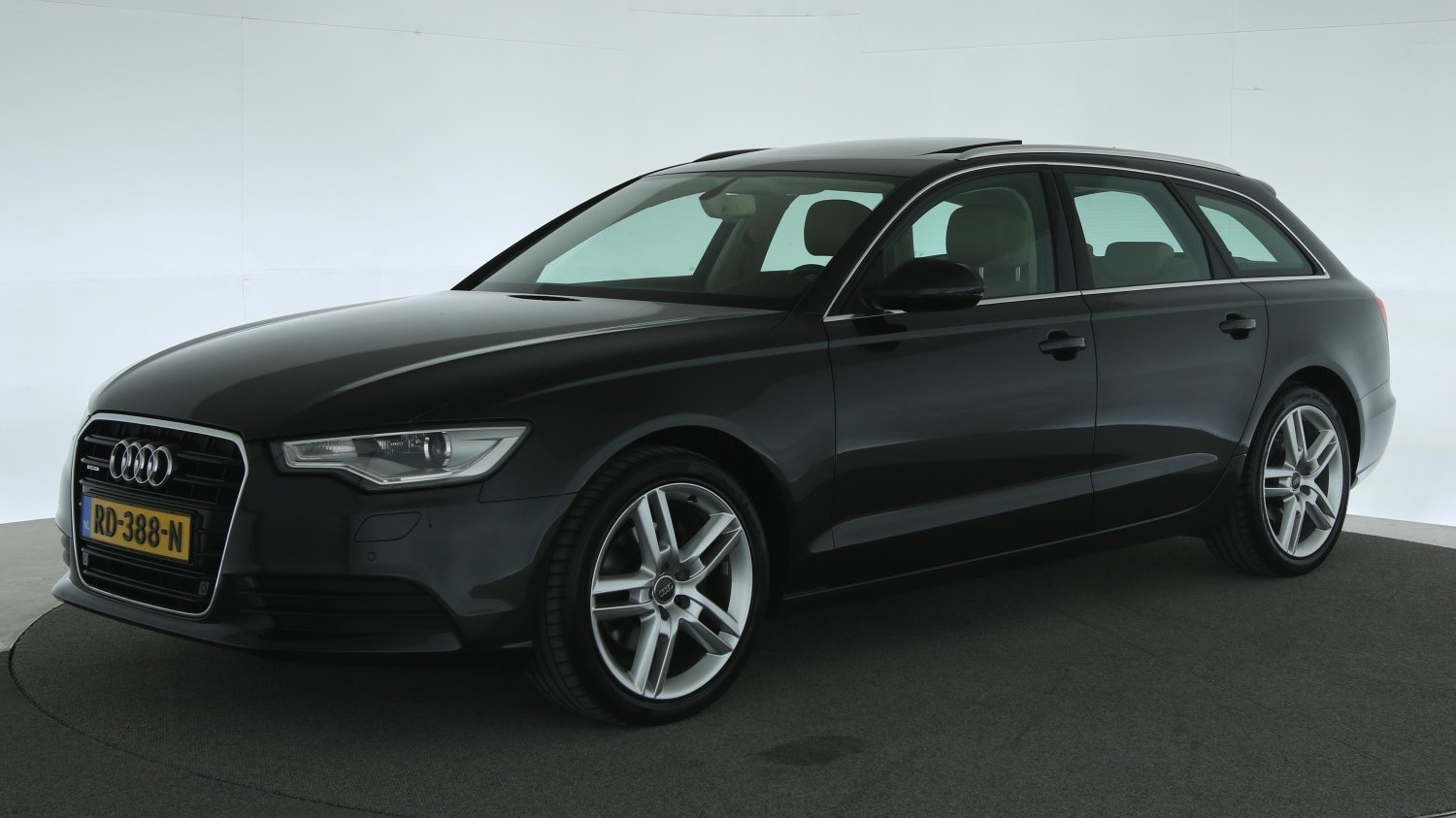 Audi A6 Station 2012 RD-388-N 1