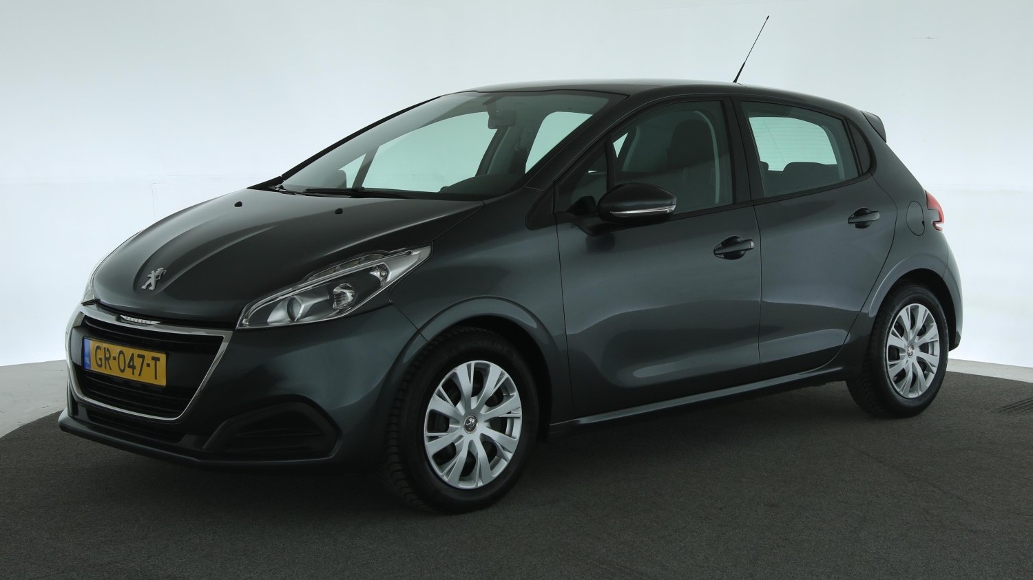 Peugeot 208 Hatchback 2015 GR-047-T 1