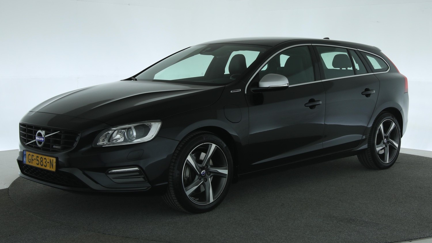 Volvo V60 Station 2015 GF-583-N 1