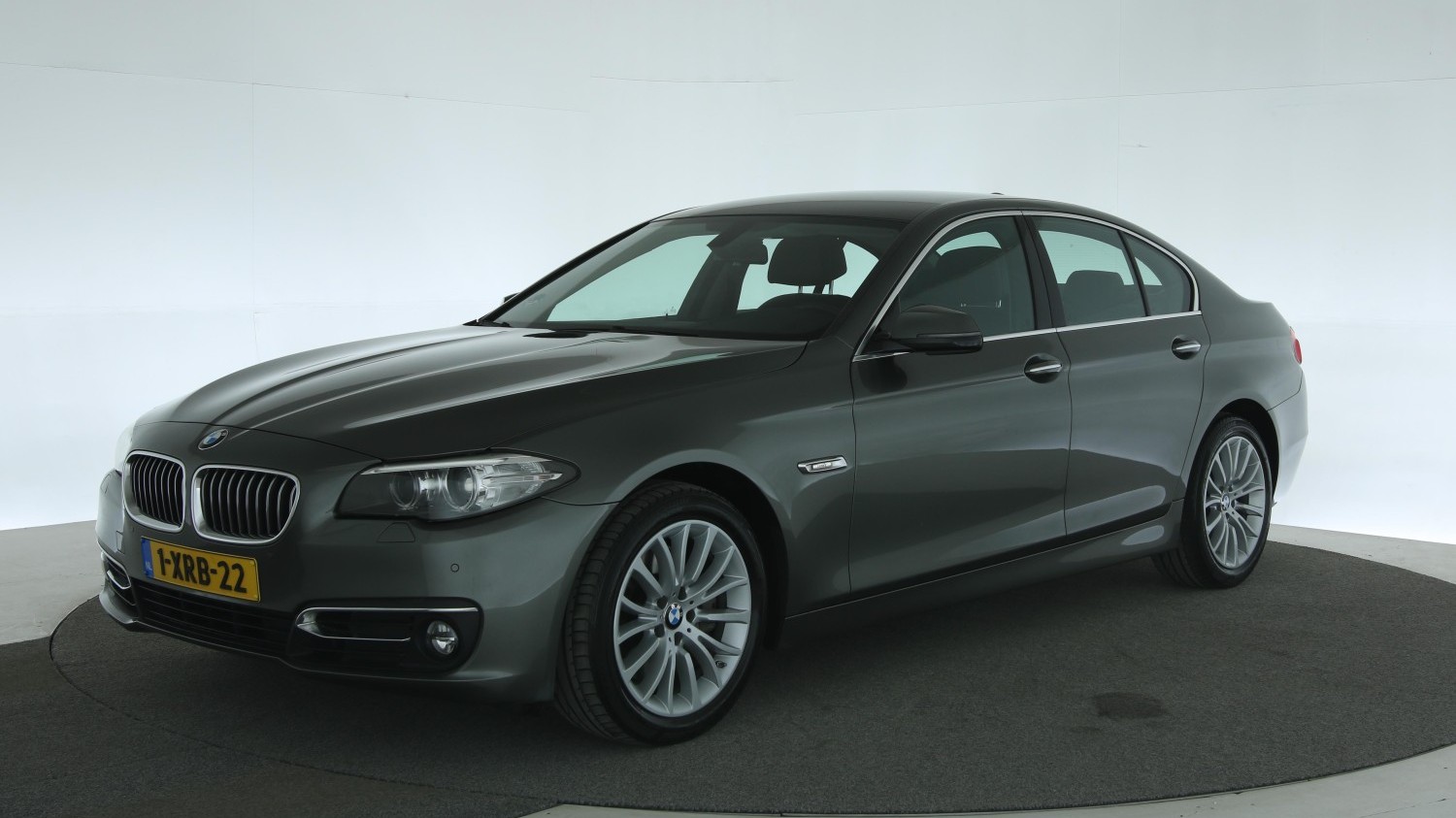 BMW 5-serie Sedan 2014 1-XRB-22 1