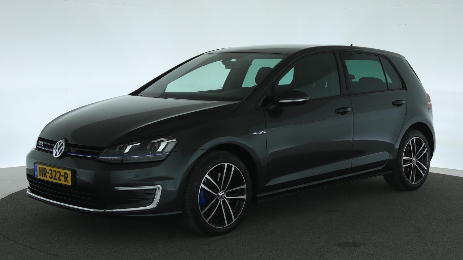 Volkswagen Golf Hatchback 2015 HR-322-R 1