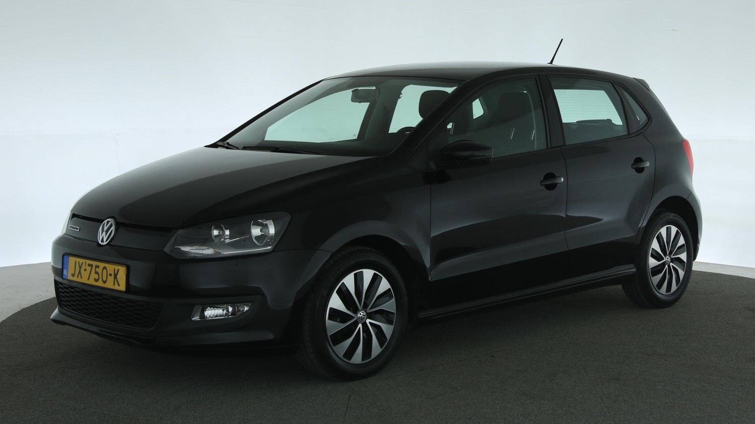 Volkswagen Polo Hatchback 2016 JX-750-K 1