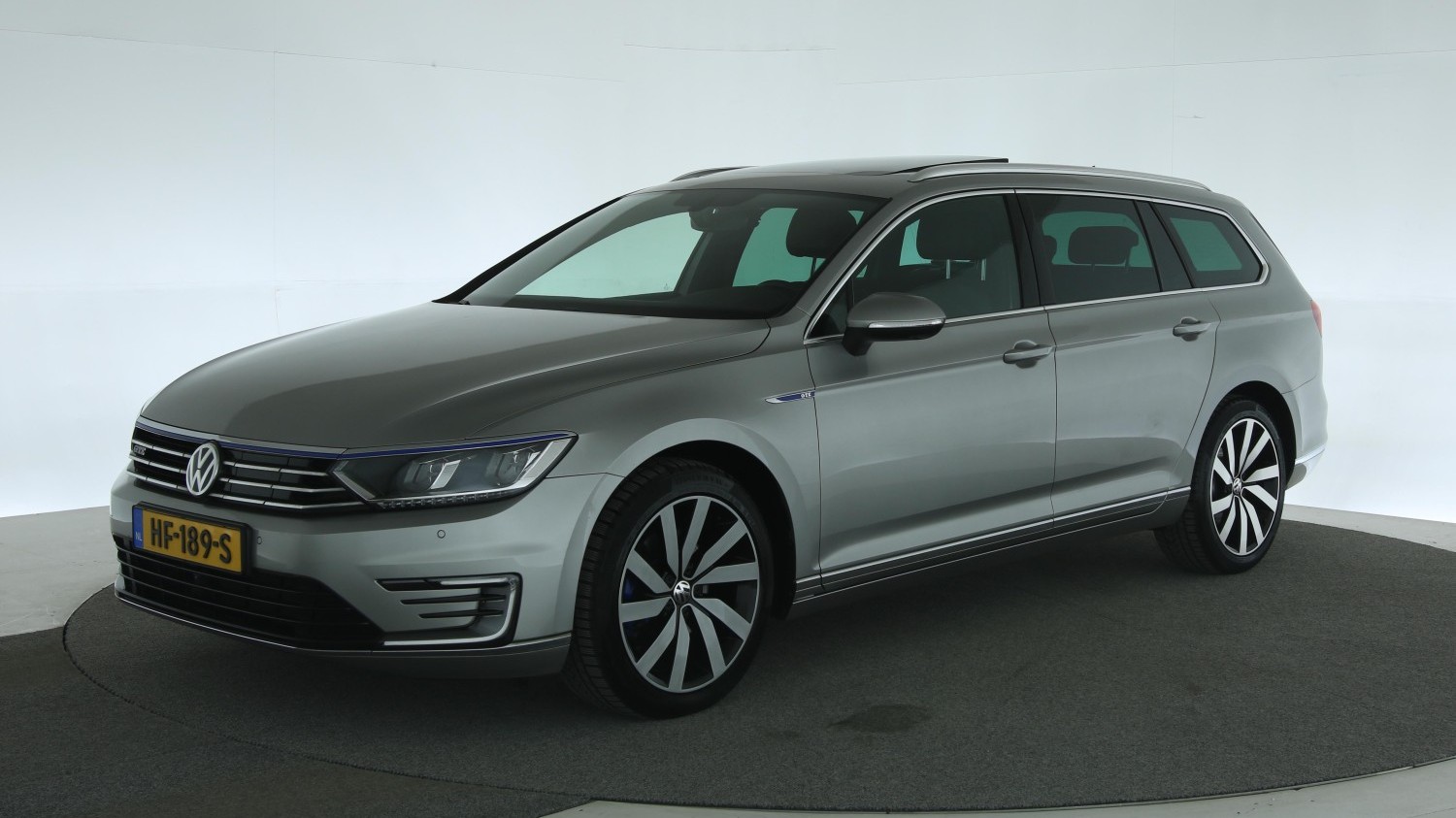 Volkswagen Passat Station 2015 HF-189-S 1