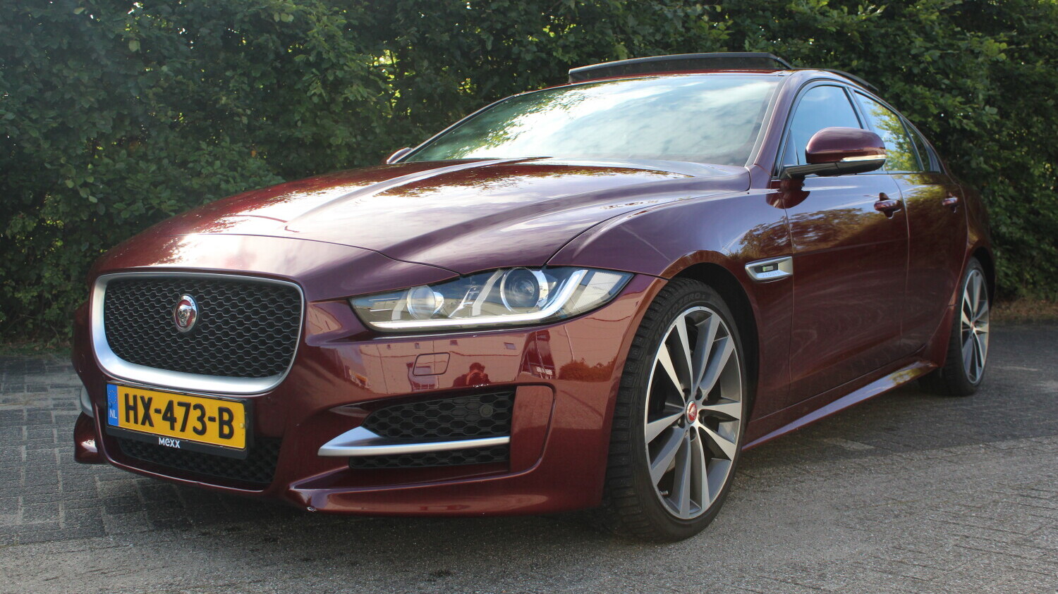 Jaguar XE Sedan 2015 HX-473-B 1