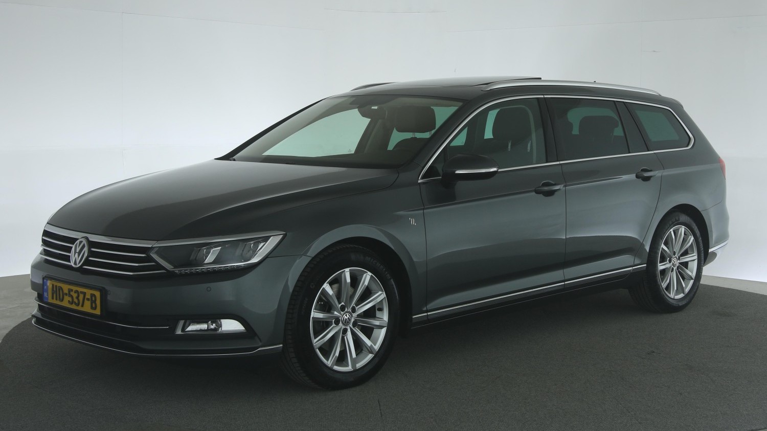 Volkswagen Passat Station 2015 HD-537-B 1