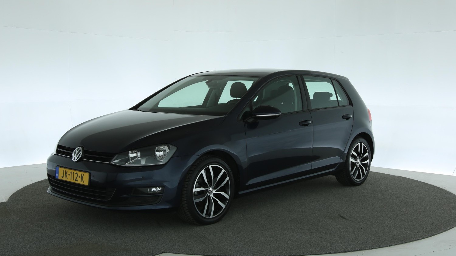 Volkswagen Golf Hatchback 2016 JK-112-K 1